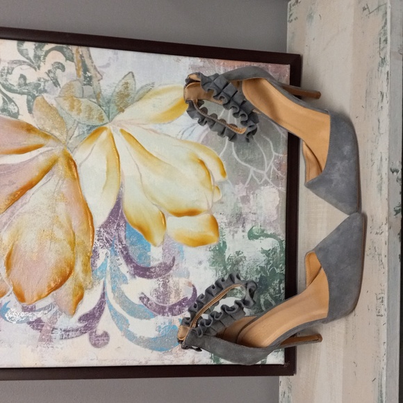 Charlotte Russe Gray, Pointed Toe, Ruffle Strap, Zip Back Heels - Picture 11 of 15